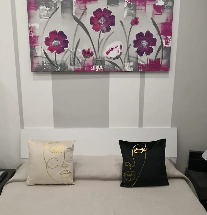 Carlino Room'S-1